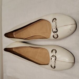 Genuine leather white shoe